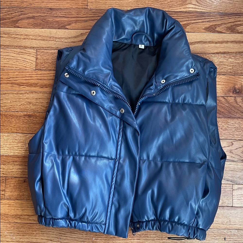 SHEIN Navy Puffer Vest